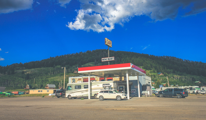 MOPY przy autostradach z kawą i jedzeniem nie po polsku