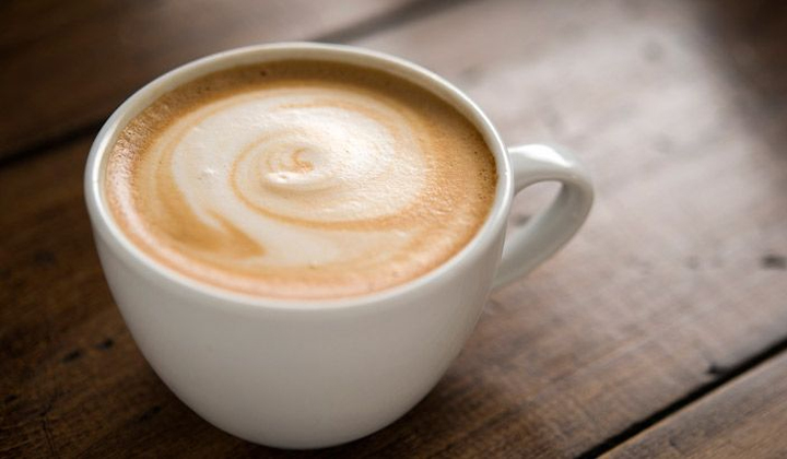 Różnice między kawą latte, cappuccino oraz au lait