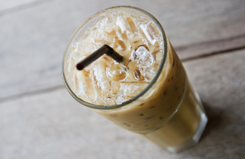 Dobra na zimno i na ciepło, czyli kawa ze skondensowanym mlekiem