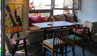 „Pochwała niekonsekwencji” - sąsiedzka kawiarnia na Ochocie