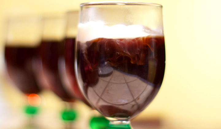 Alkohol plus kawa – połączenie dla bardzo dorosłych