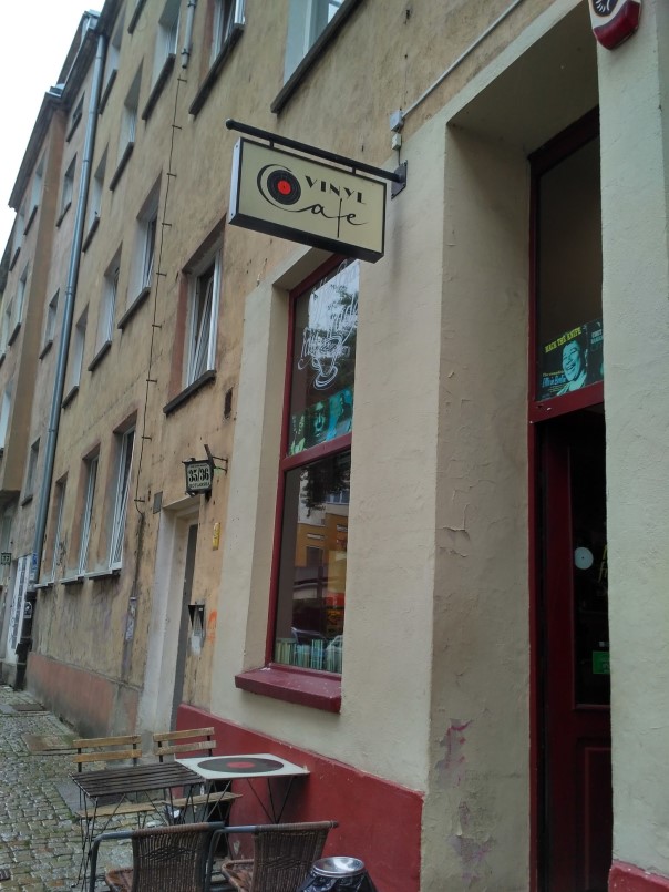 Kolory i winyle &ndash; odwiedzamy Vinyl Cafe we Wrocławiu