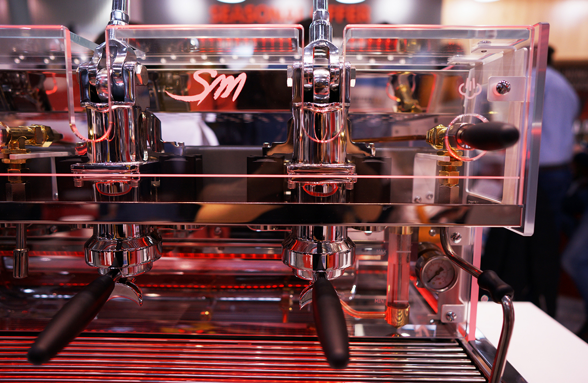 Zieleń, błękit i czerwień - czyżby koloroterapia za pomocą ekspresu do kawy?