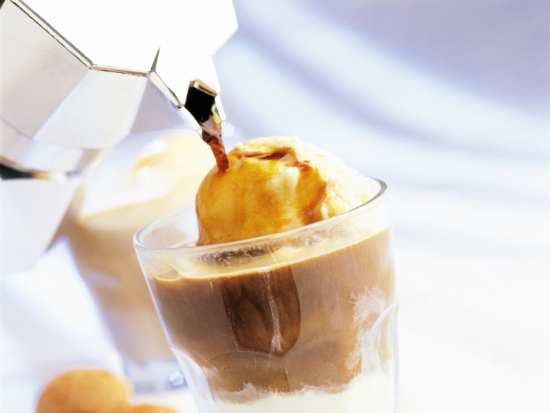 Kawa na lato - espresso affogato