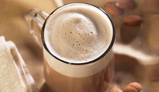 Kawa z likierem Amaretto