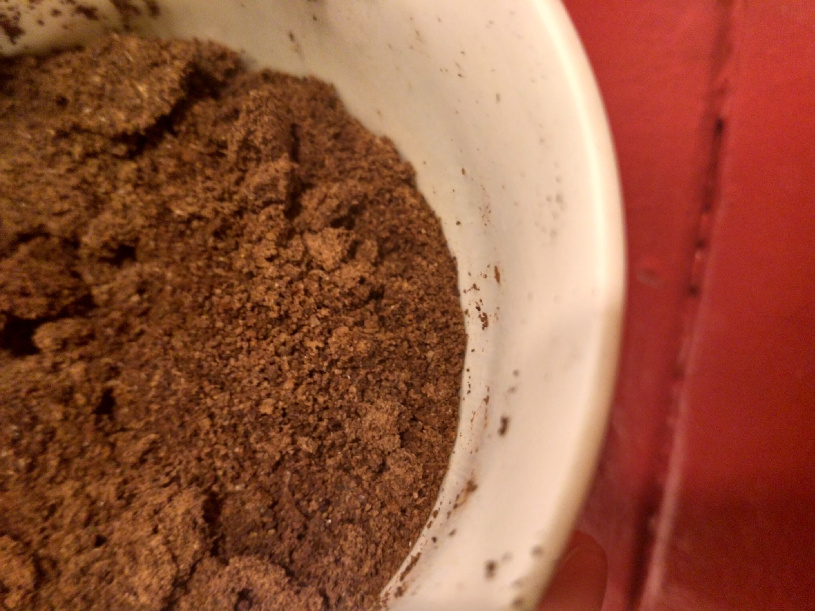 Kubki z fus&oacute;w kawy to odpowiedź na globalny wzrost spożycia kawy.