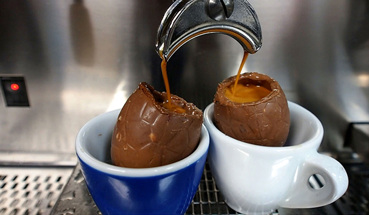 Eggspresso – kawa z jajem na święta Wielkanocne