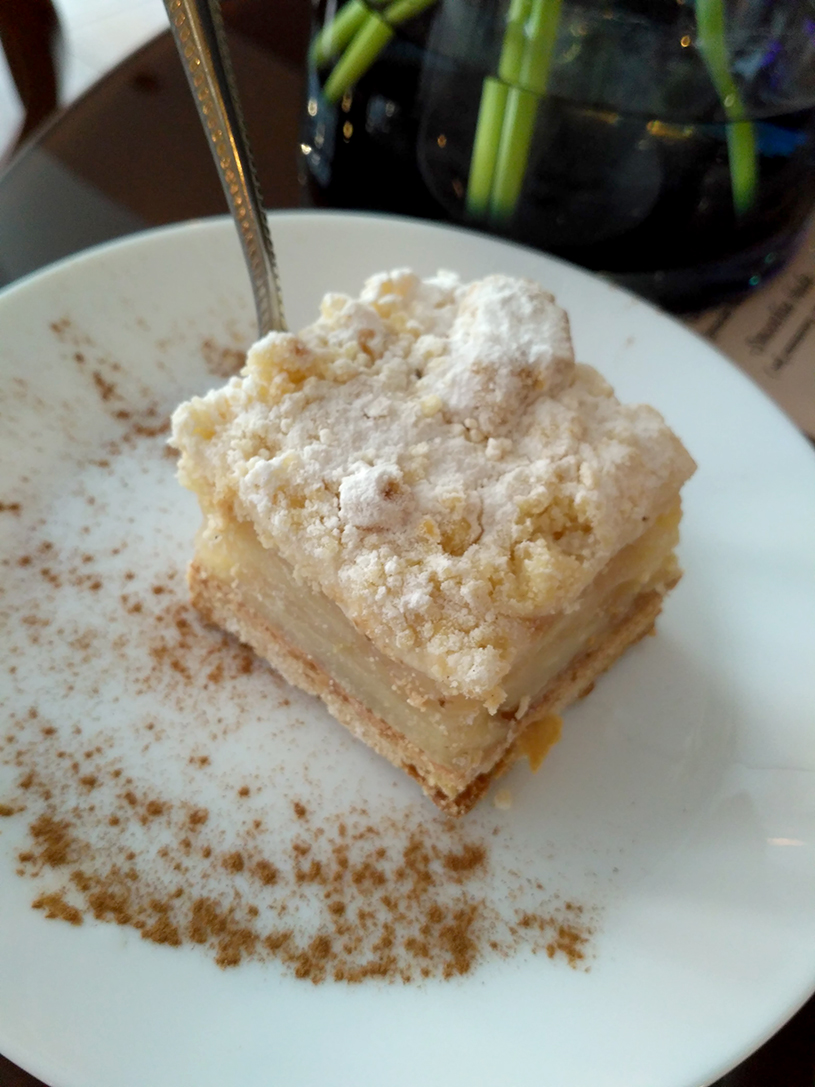 Zdjęcie 5. Tradycyjna szarlotka