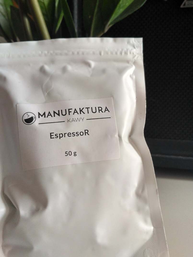 Espresso R. Kawa ziarnista z palarni Manufaktura Kawy. 