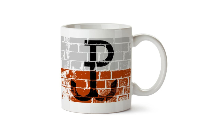 Gorzka kawa z kubka „Polska Walcząca”