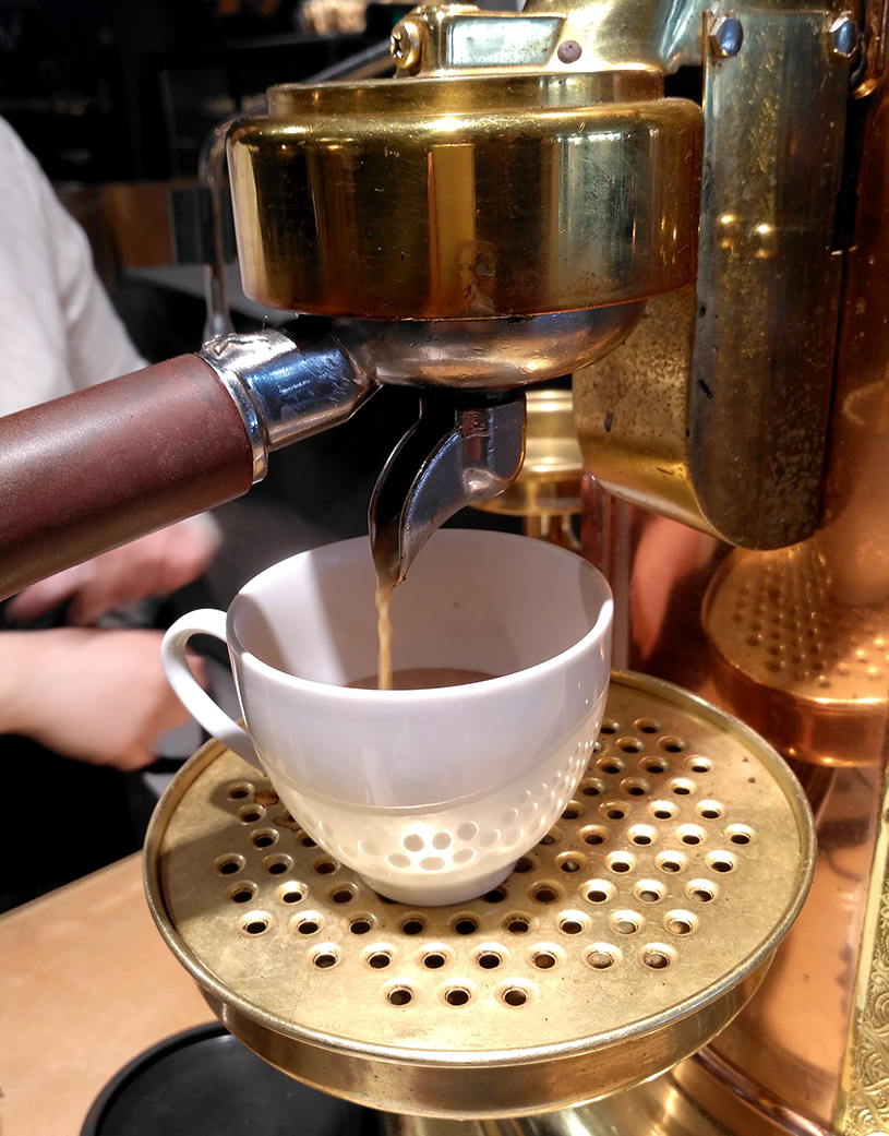 Zdjęcie 7. W stylu retro &ndash; ekspres Elektra