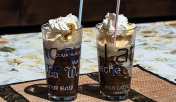 Prosty domowy sposób na mrożoną kawę z mlekiem