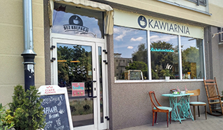 Na kawę, grę i książkę &ndash; kawiarnia &bdquo;Bez Krępacji&rdquo; na warszawskiej Woli